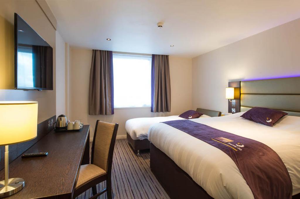 Premier Inn Dover Central - Eastern Ferry Terminal Номер фото