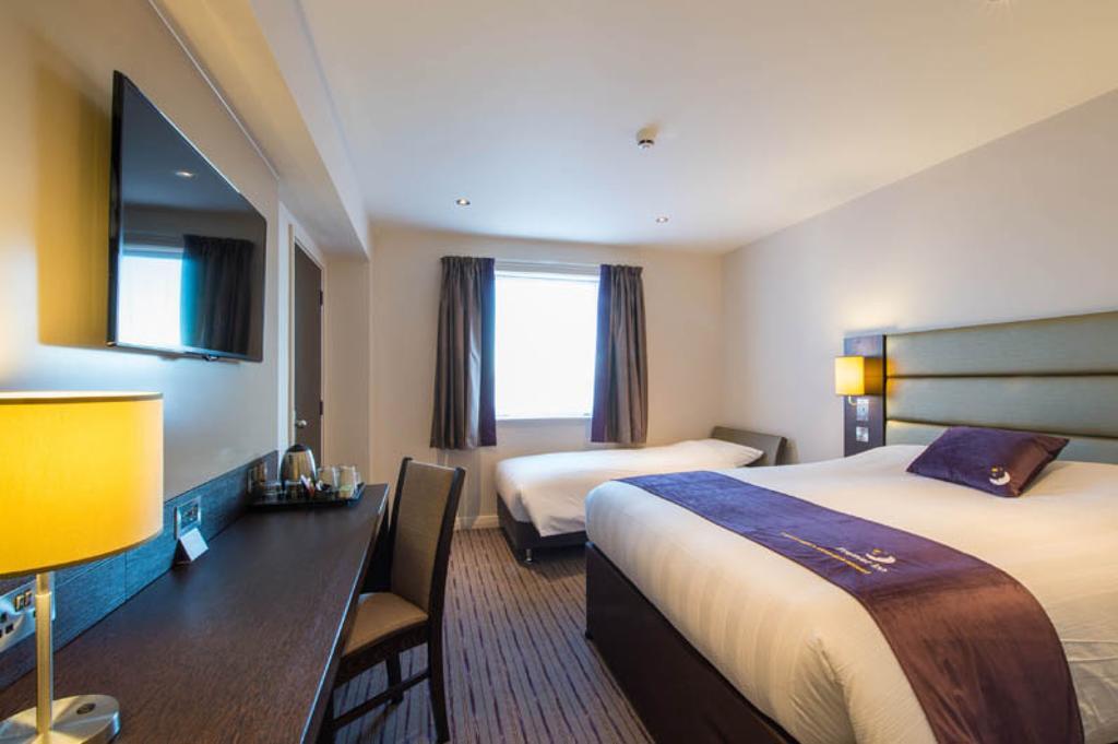 Premier Inn Dover Central - Eastern Ferry Terminal Номер фото